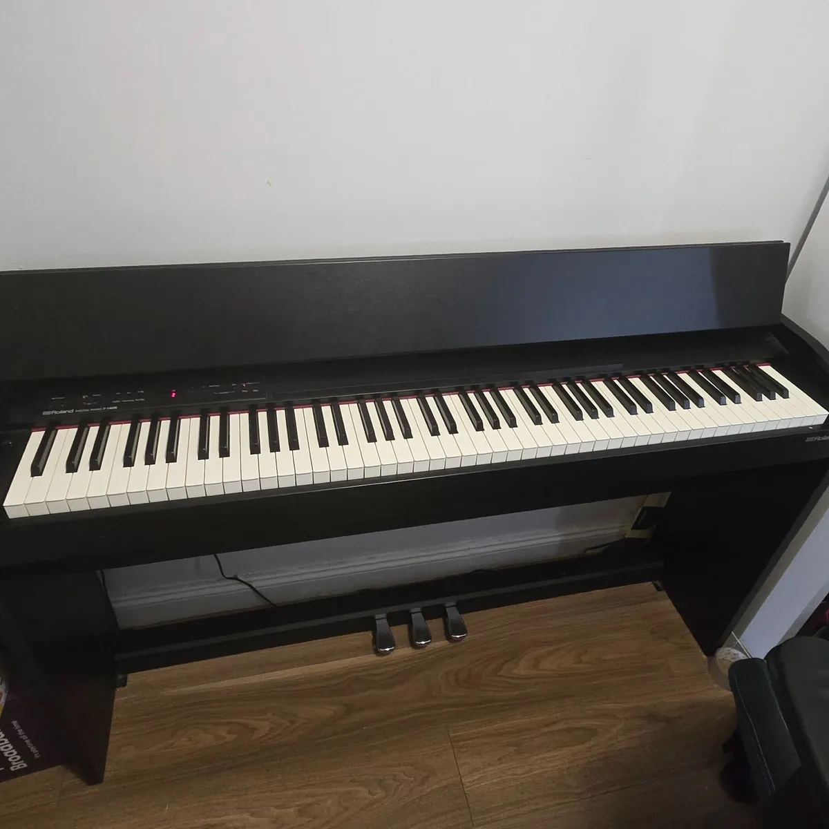 Digital piano Roland  F140r - Image 3
