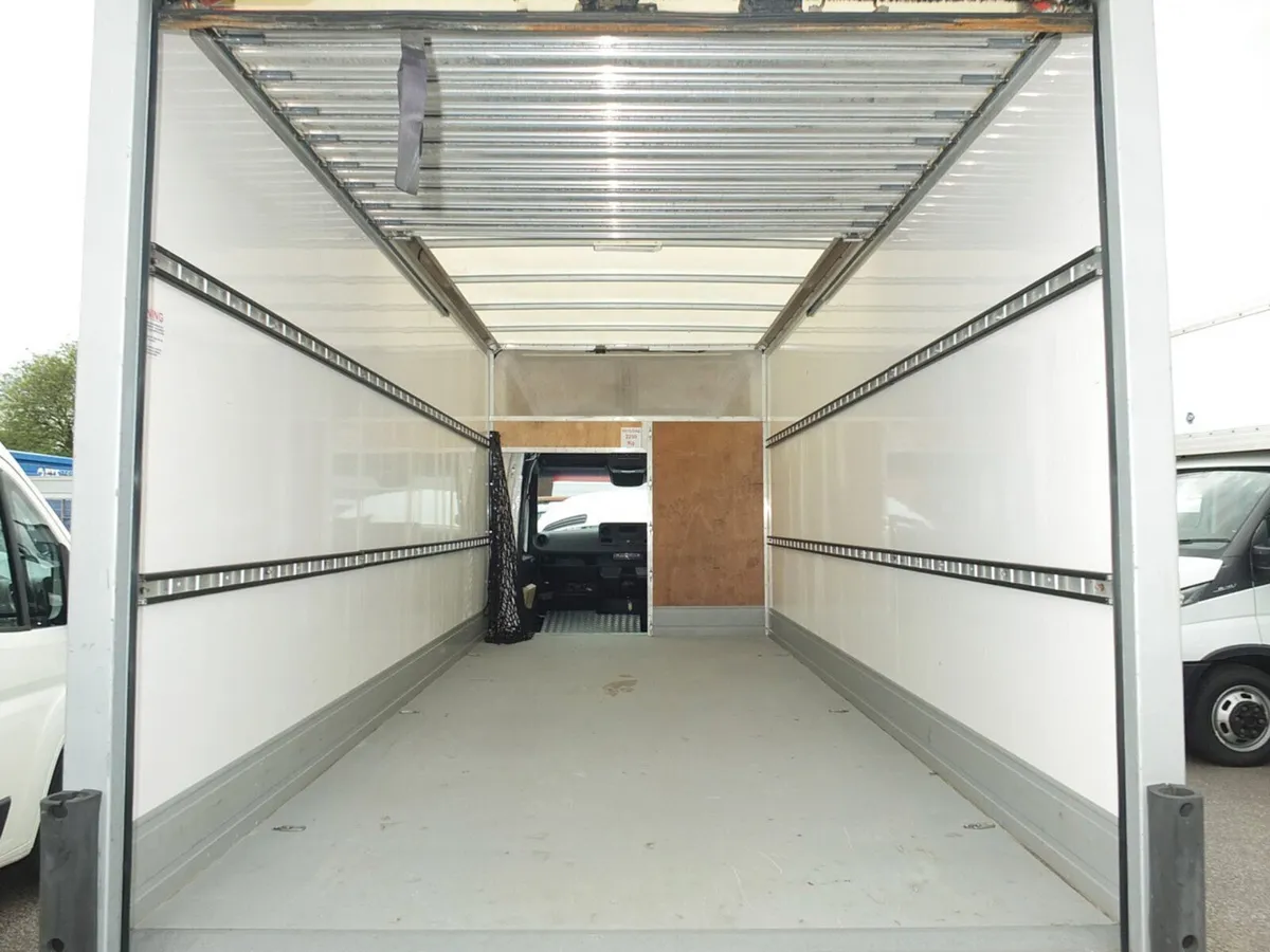 VB - 2022 Mercedes-Benz Sprinter Luton Box Van - Image 2