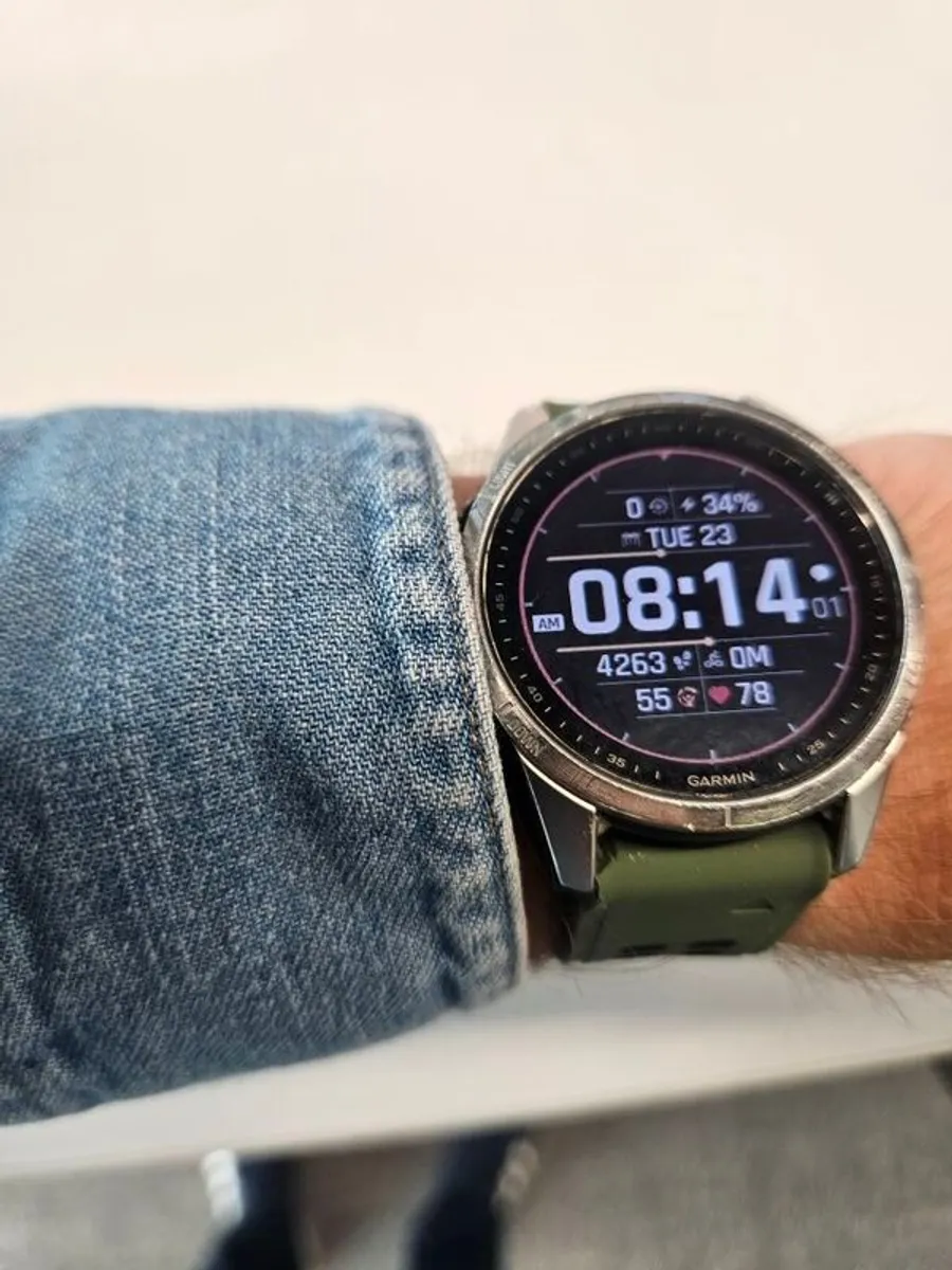 Garmin Fenix 7s with AMOLED Touchscreen and Warranty - Image 2