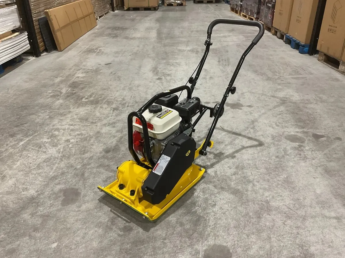BRAND NEW PETROL WACKER PLATE - Image 4