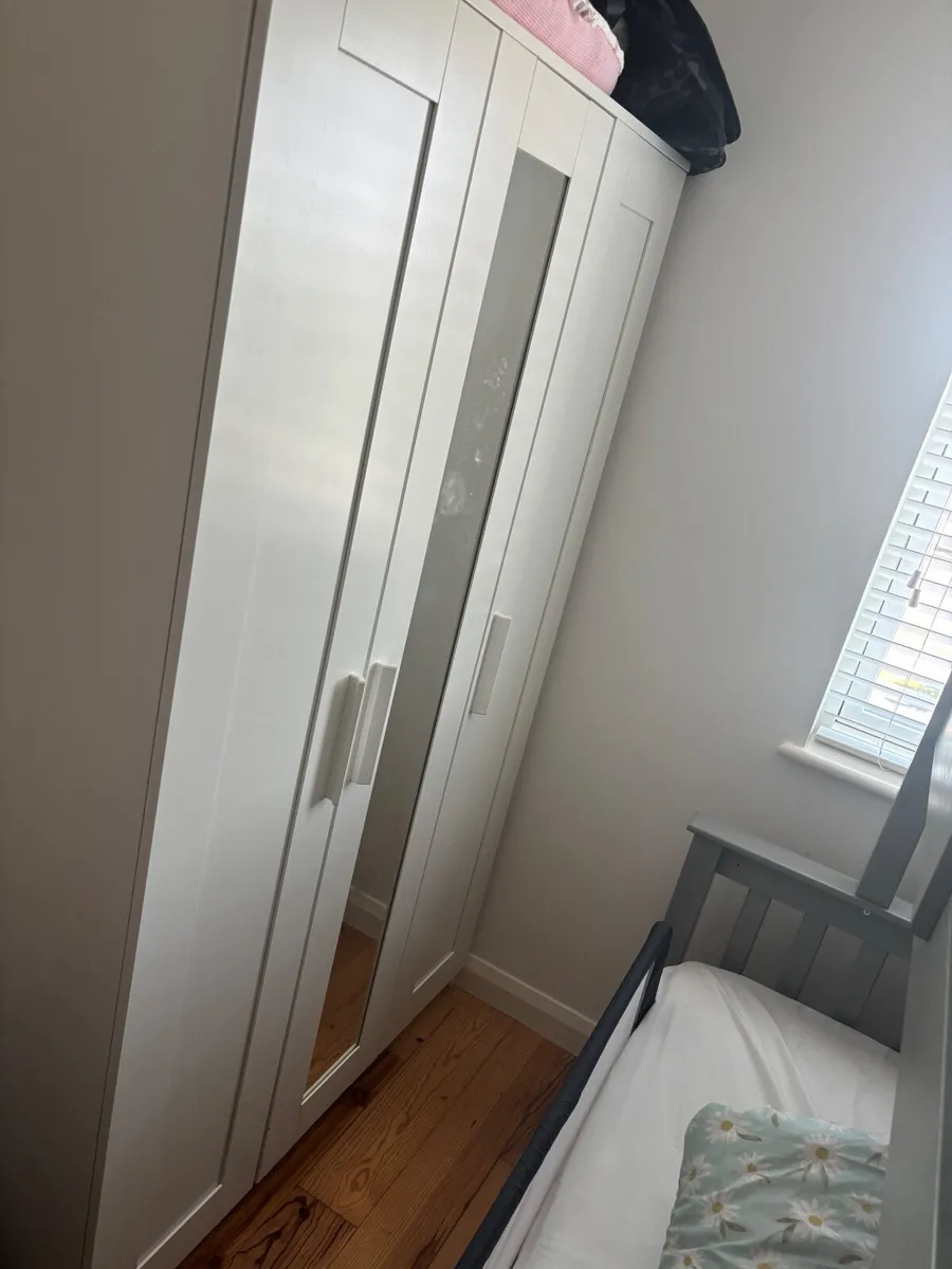 Wardrobe - Image 4