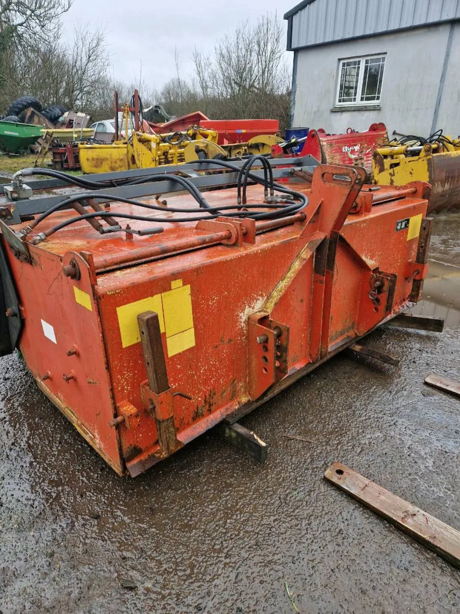 Road sweeper - Image 2