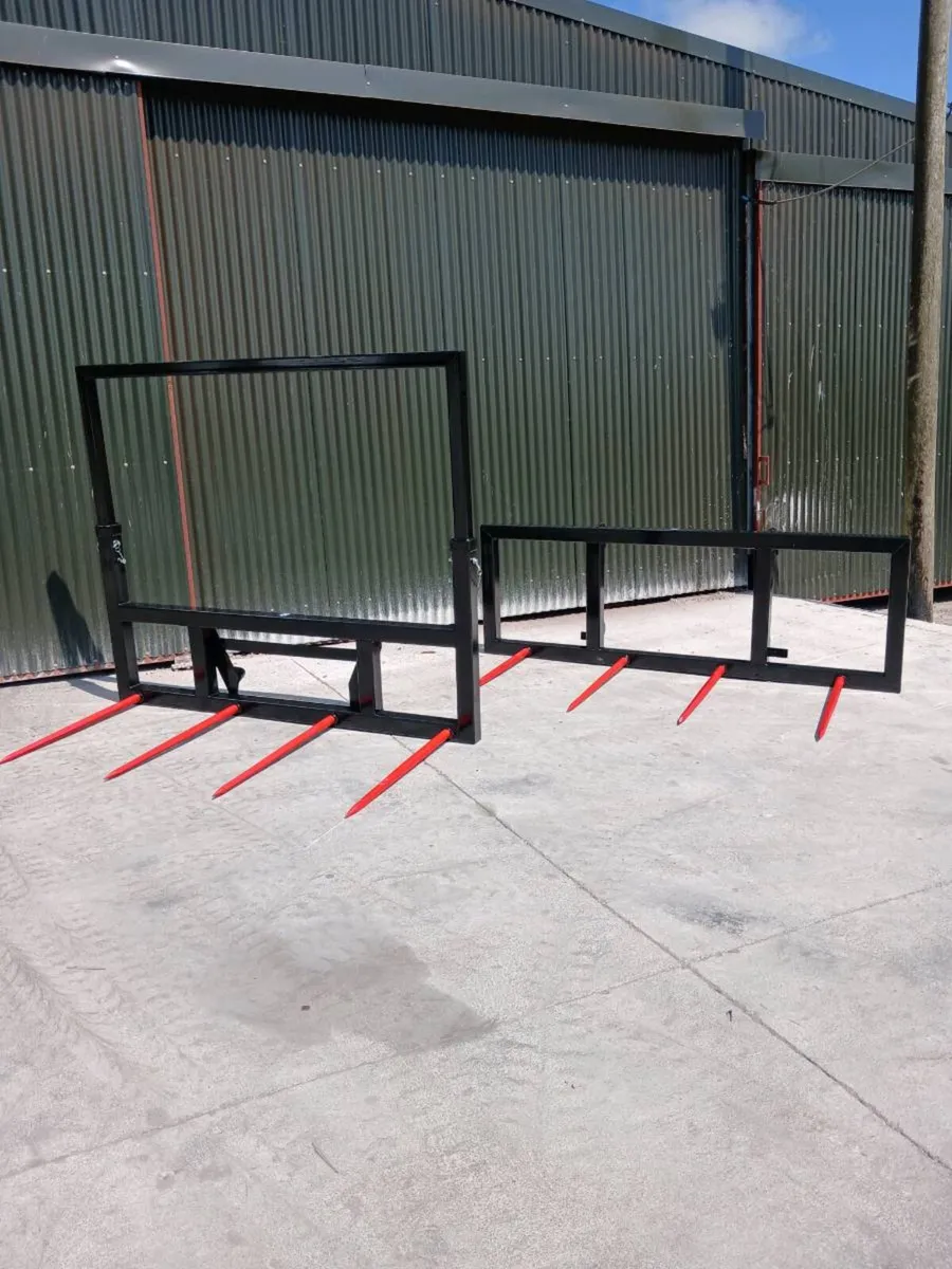 Pinnacle Fabrication Telescopic Bale Fork - Image 1
