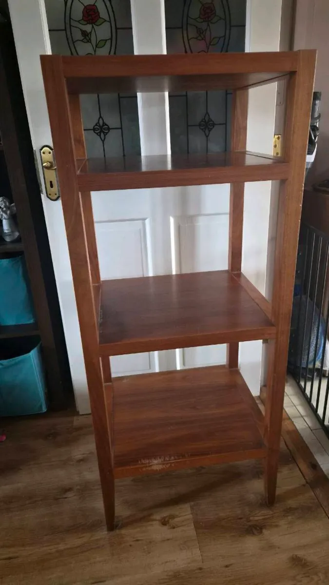 Solid wooden unit - Image 1
