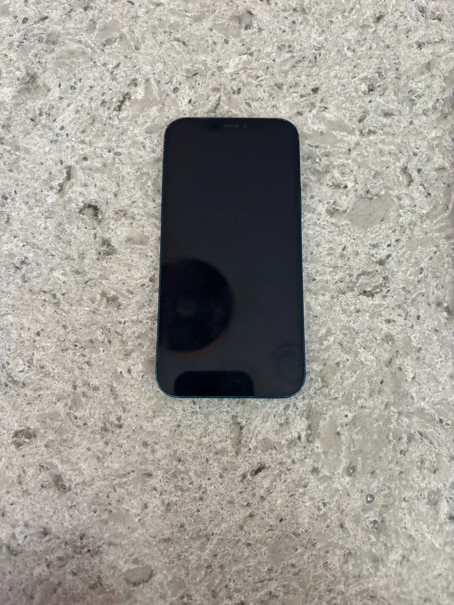 I phone 12 - Image 1