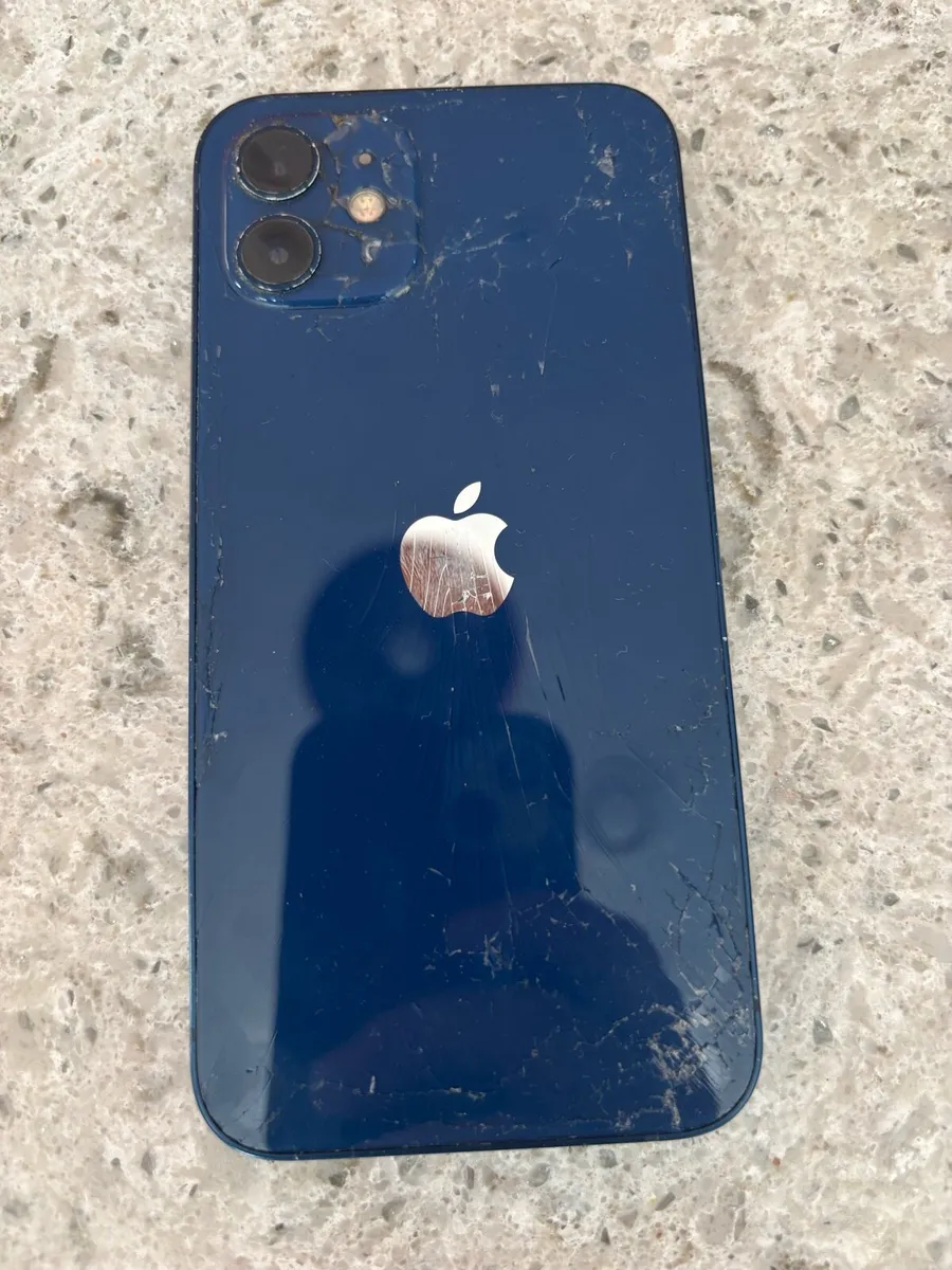 I phone 12 - Image 2
