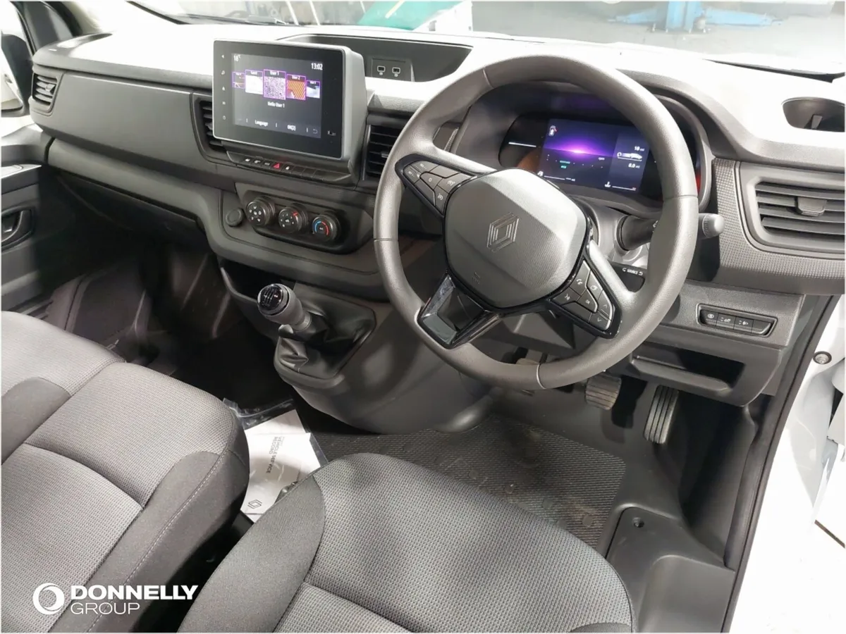Renault Trafic Lwb Diesel Advance - Image 4