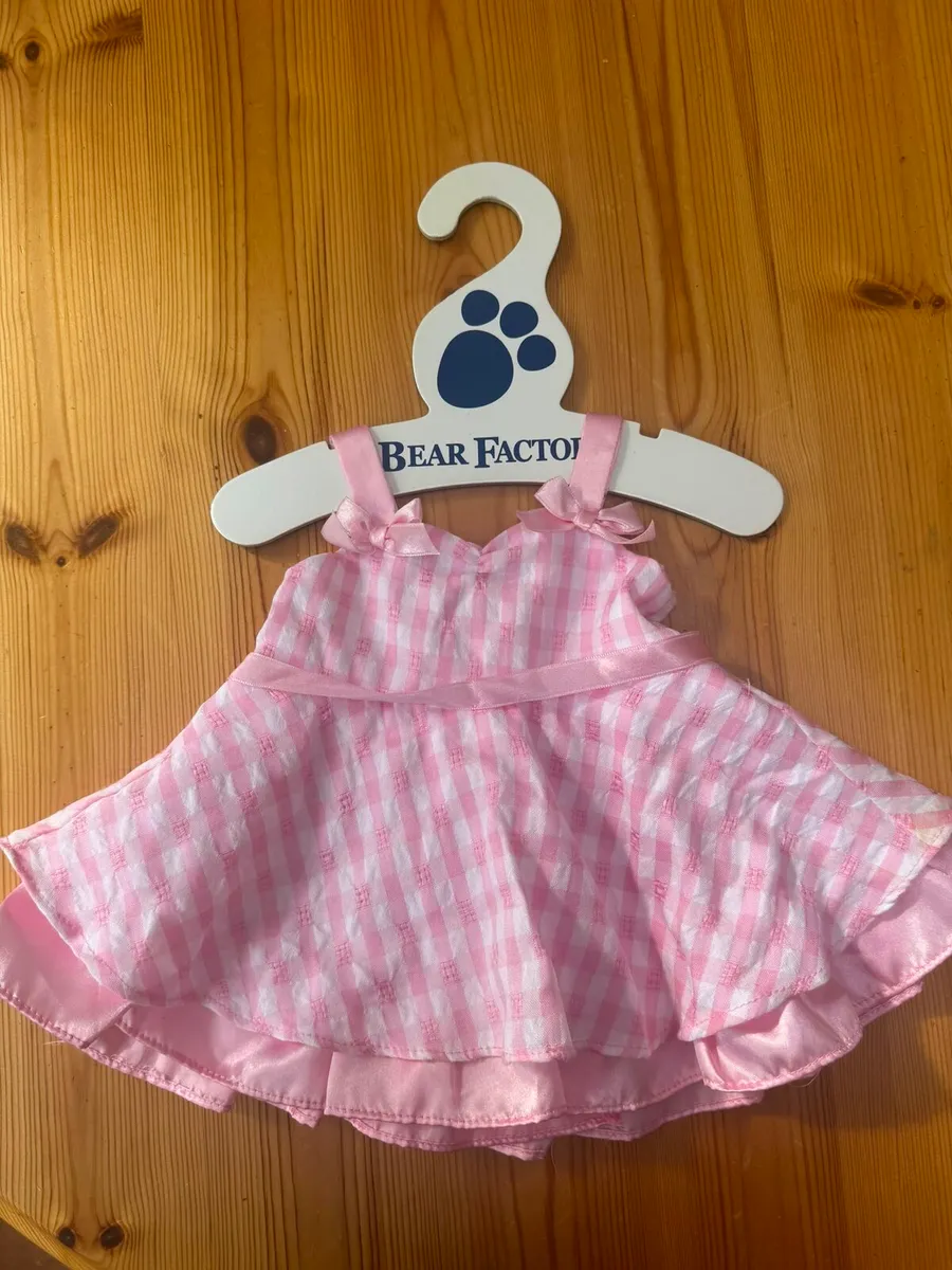 White Bear with two Dresses included - Image 4