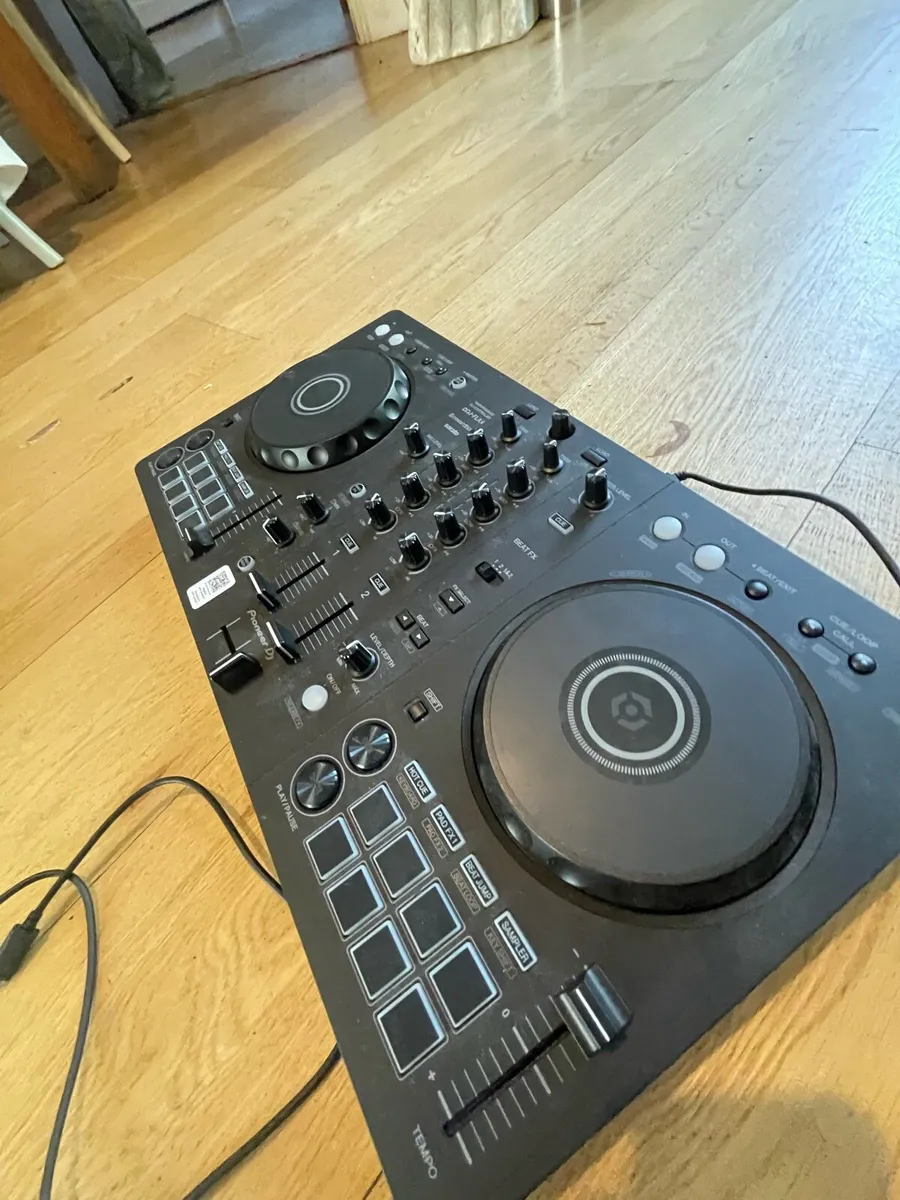 Pioneer DDJ-FLX4 Excellent Condition - Hardly Used - Image 1