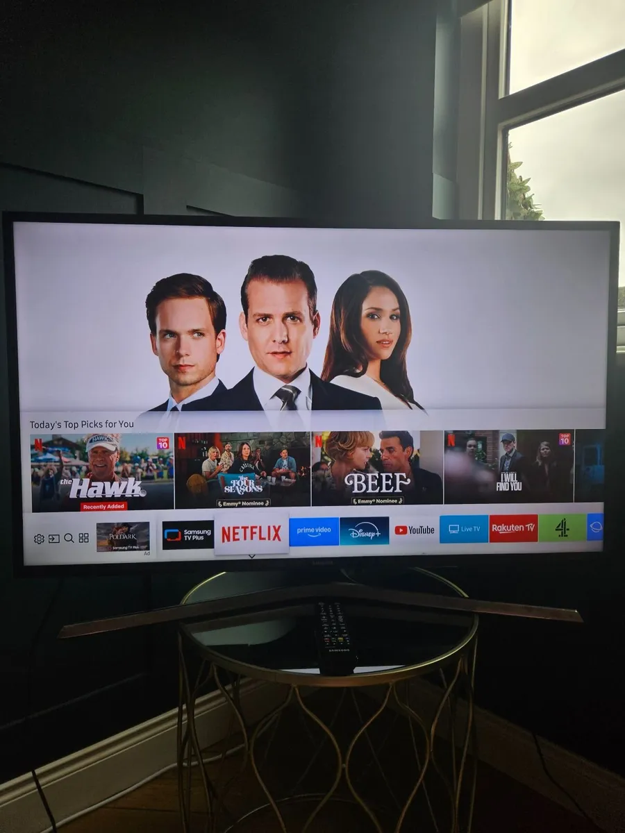 40" Samsung Smart TV - Image 1