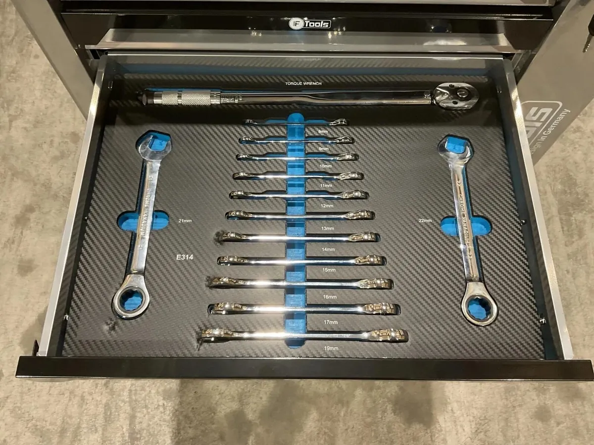 BRAND NEW 8DRAWER TOOL CHEST FULL OF TOOLS - Image 4