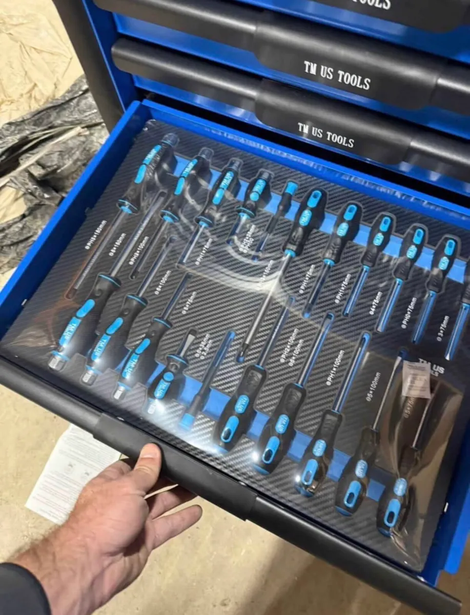 BRAND NEW 13DRAWER TOOL CHEST FULL OF TOOLS - Image 3