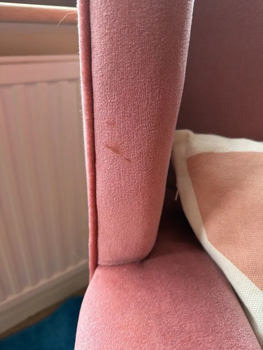 Vintage pink velvet arm chair (free if can be collected) - Image 2