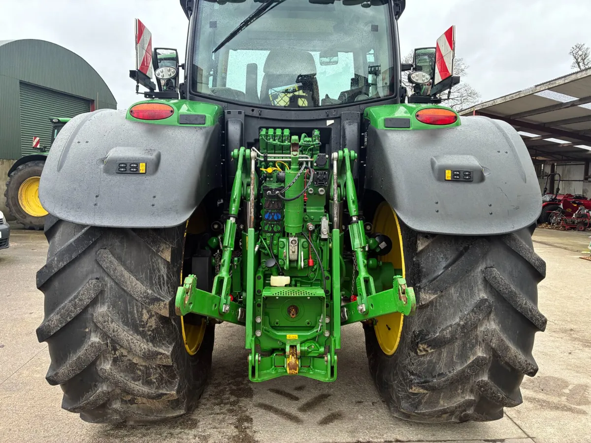 John Deere 6R215 - Image 3
