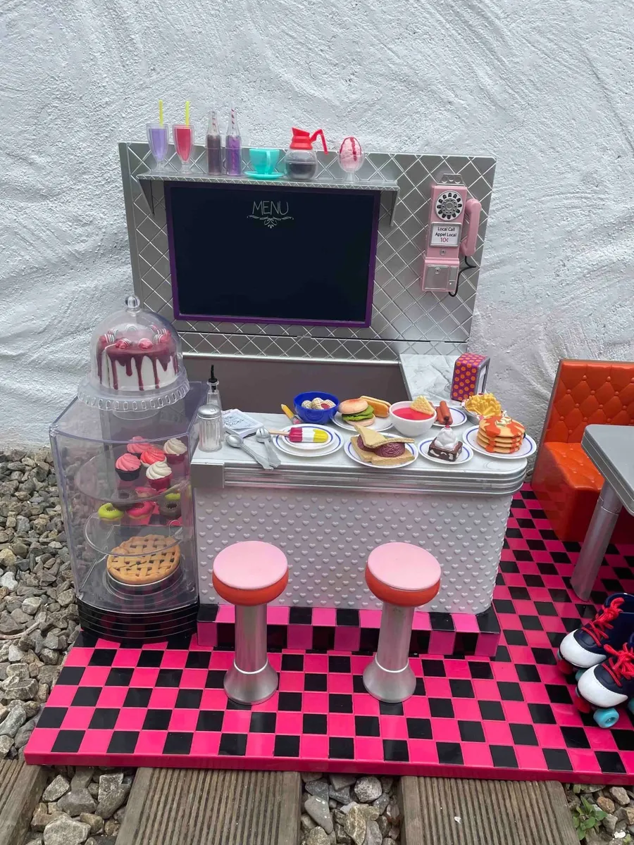 Our Generation Diner Set - Image 1