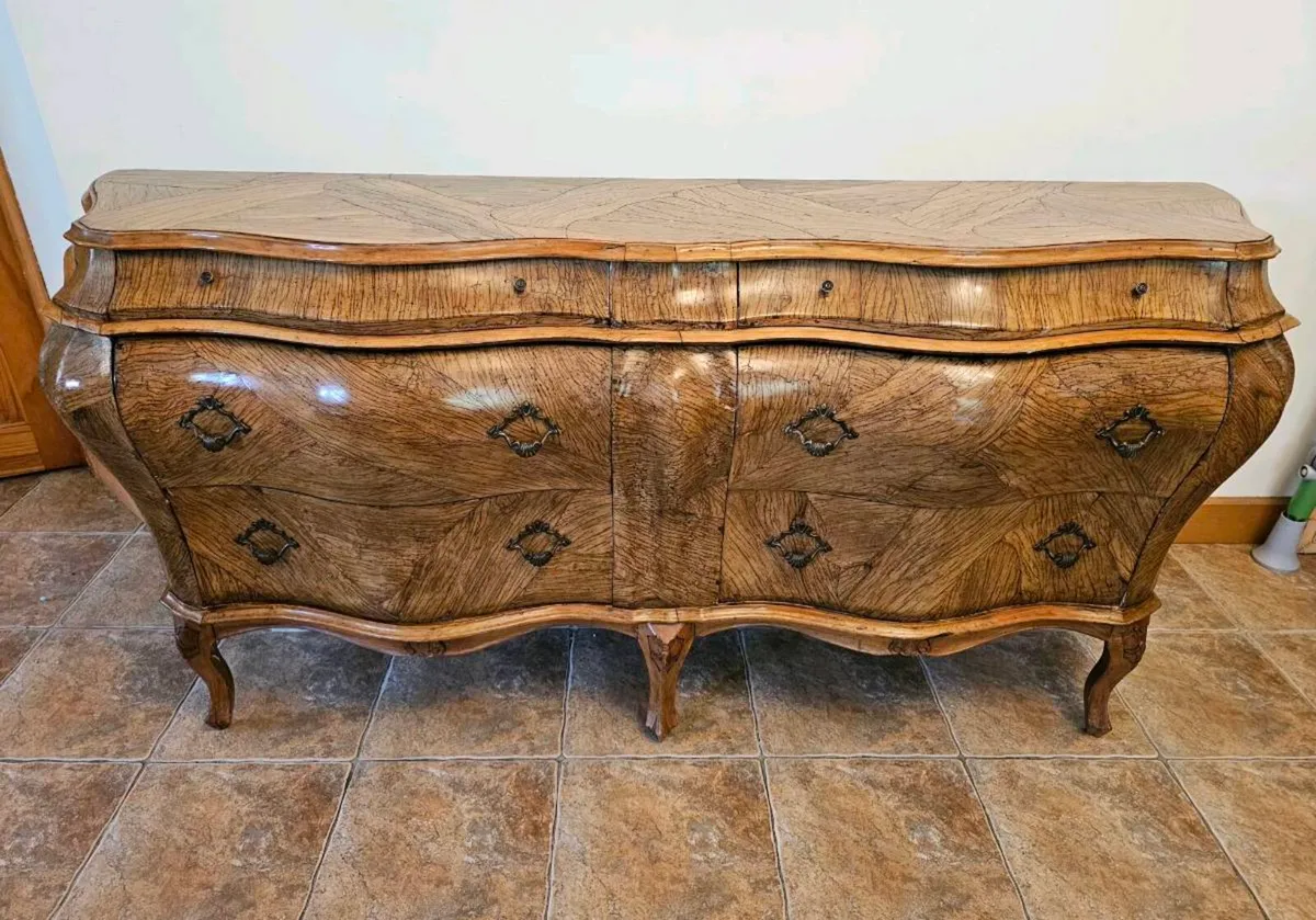 STUNNING FRENCH ROCOCO CHEST – SOLID WOOD - Image 2