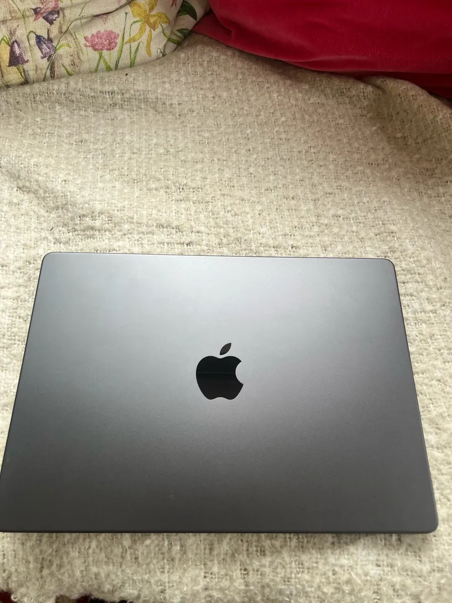 Apple MacBook Pro 14 inch M4, 24GB Ram - Image 3