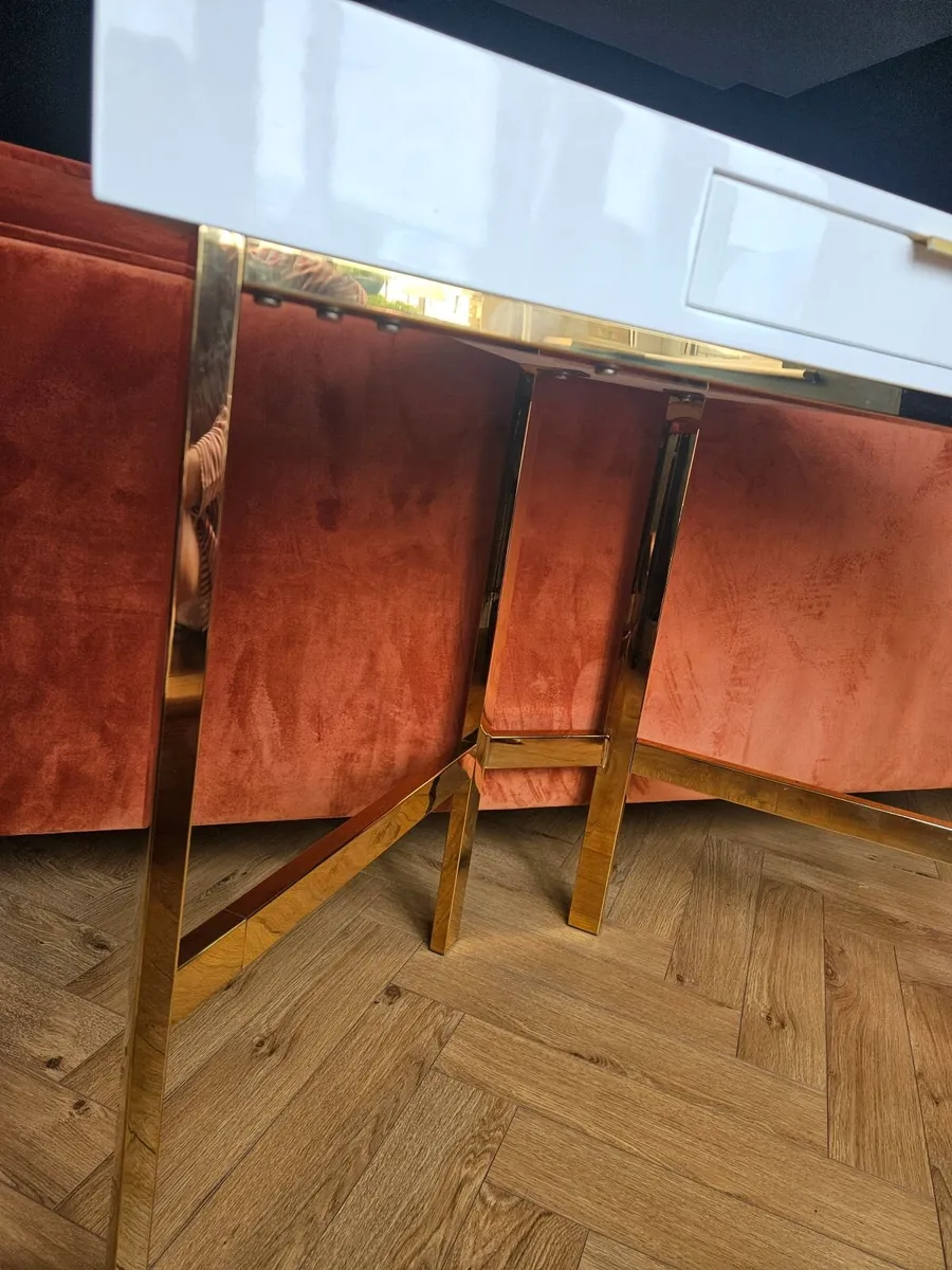 Corner Desk - Image 3