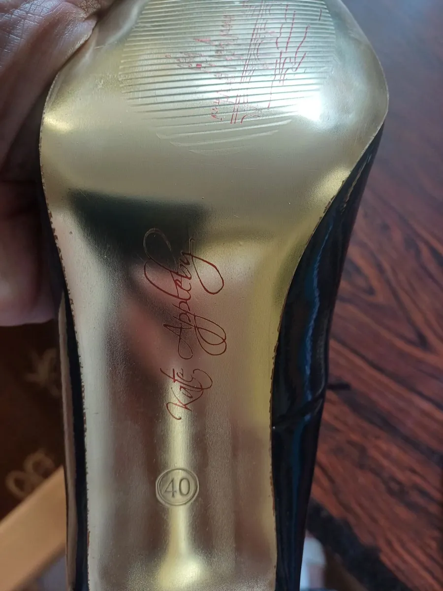 Shoes - Image 2