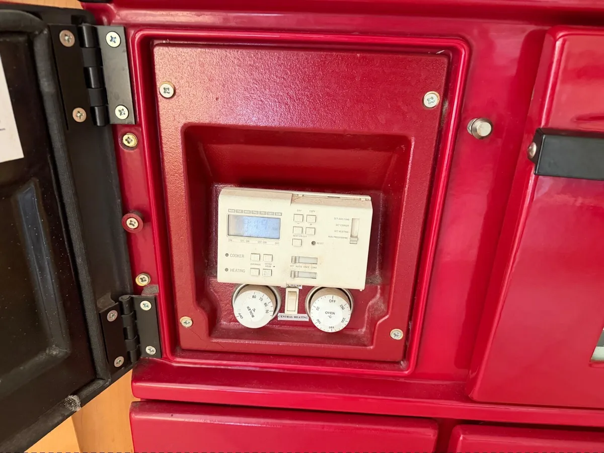 Stanley 100BTU oil boiler and cooker - Image 3