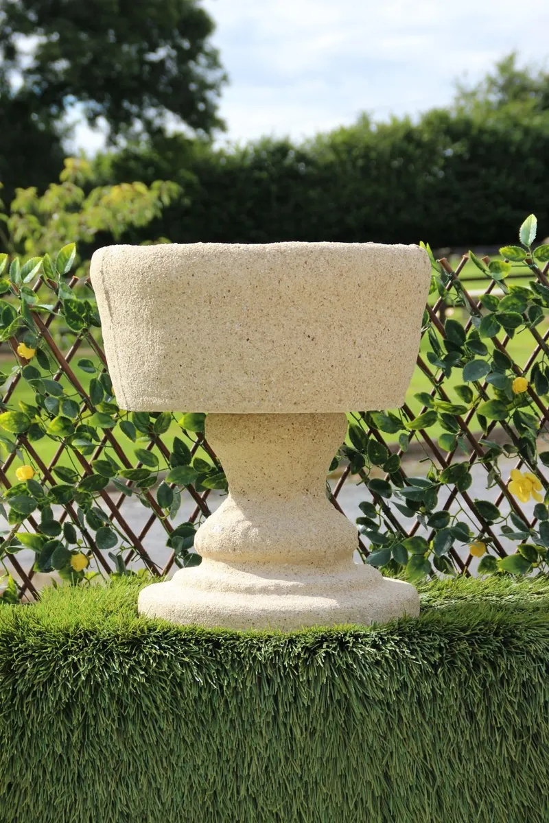 Reconstituted Sandstone flower pot - Image 1