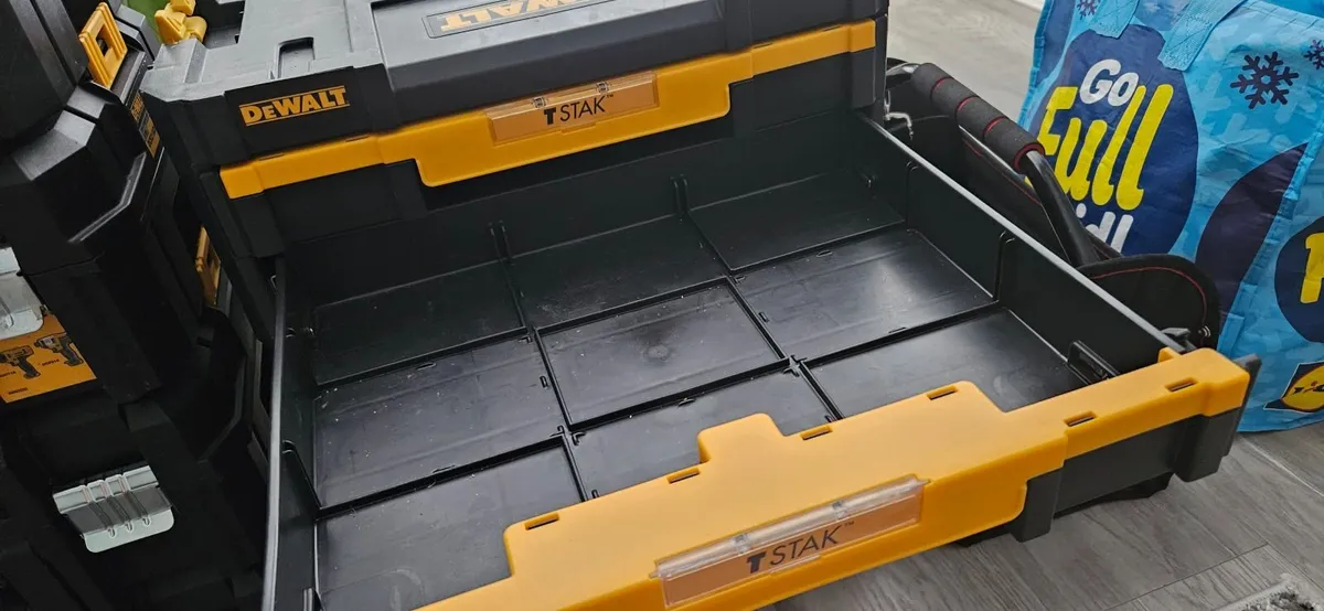 Dewalt tool storage 2 drawer - Image 2