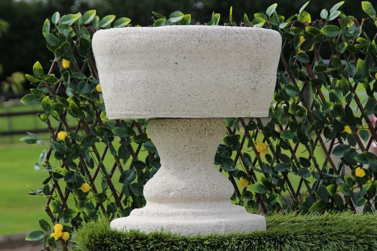 Reconstituted Granite Flower pot on stand. - Image 3