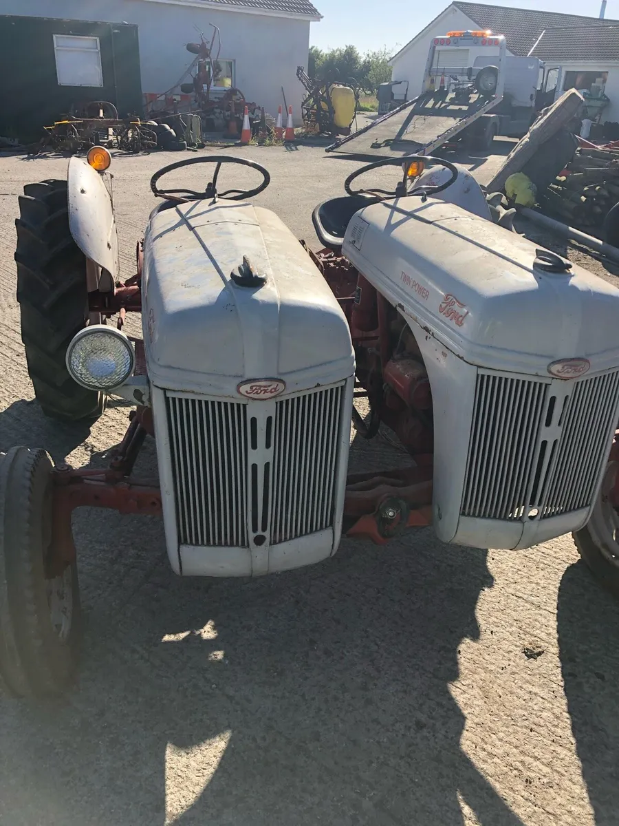 1948 ford N - Image 3