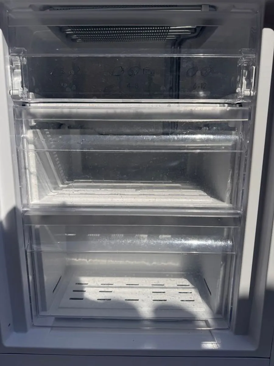 CANDY BCBS 174 TTK/N Integrated 70/30 Fridge Freezer - Image 4