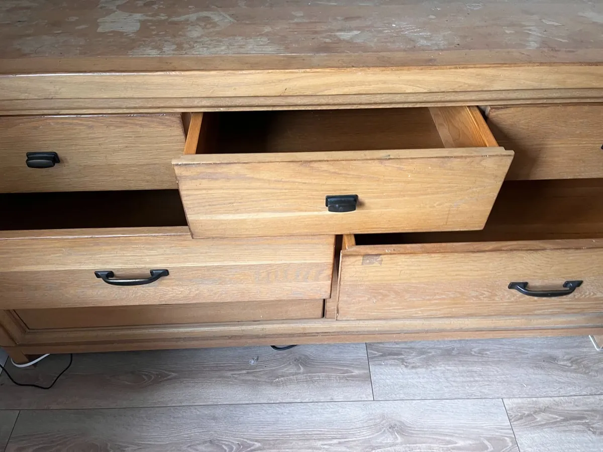 solid oak chest of drawers - Image 2