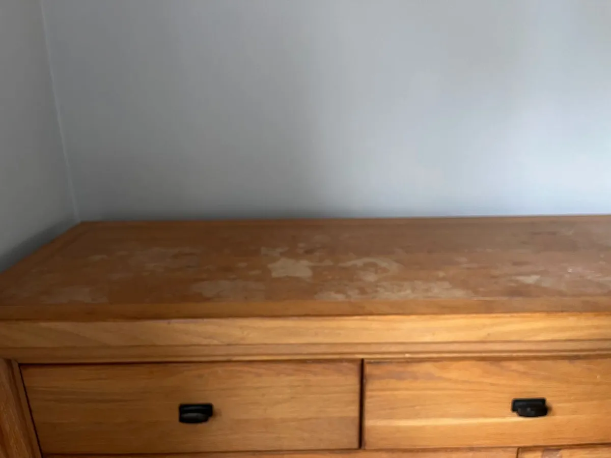 solid oak chest of drawers - Image 3