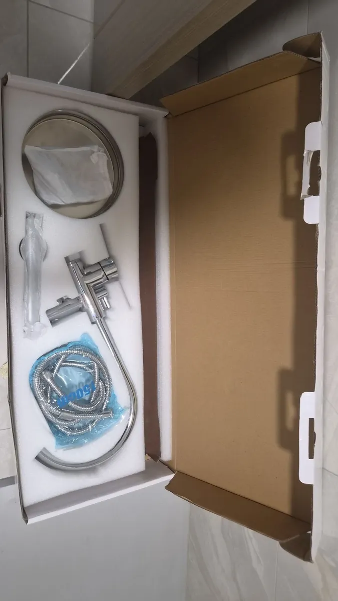 Free standing   bath tap - Image 1