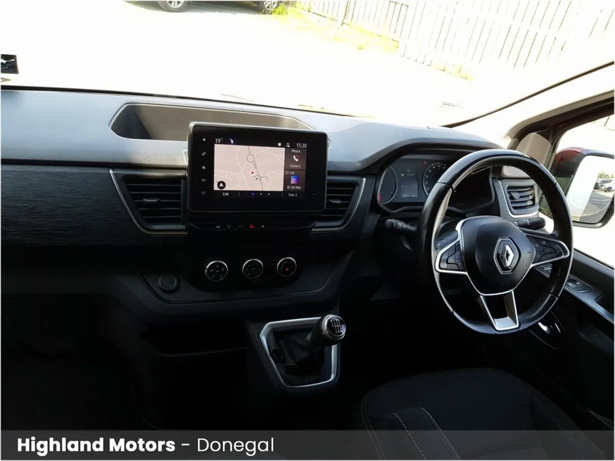 Renault Trafic TRAFIC LL30 BLUE DCI 150 SPORT - Image 2