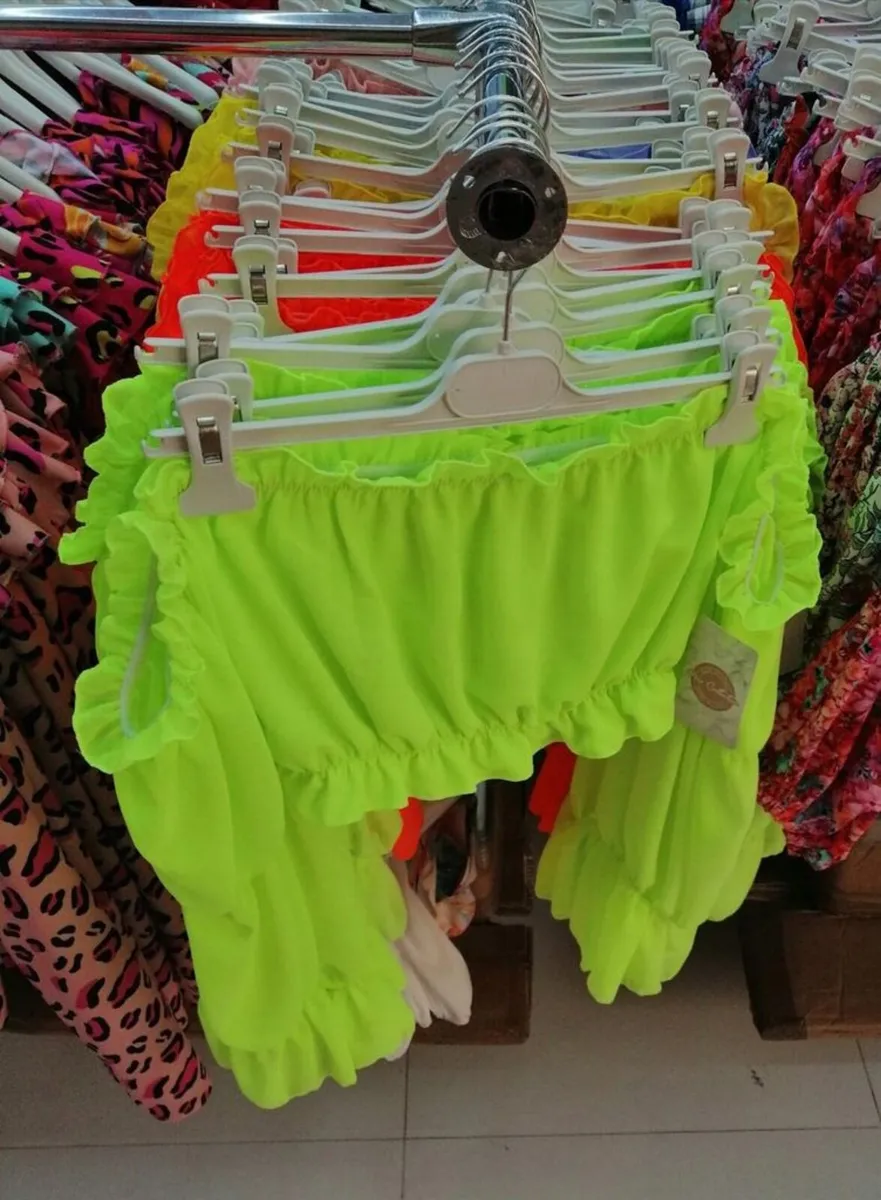 Shoulder crop top M - Image 3
