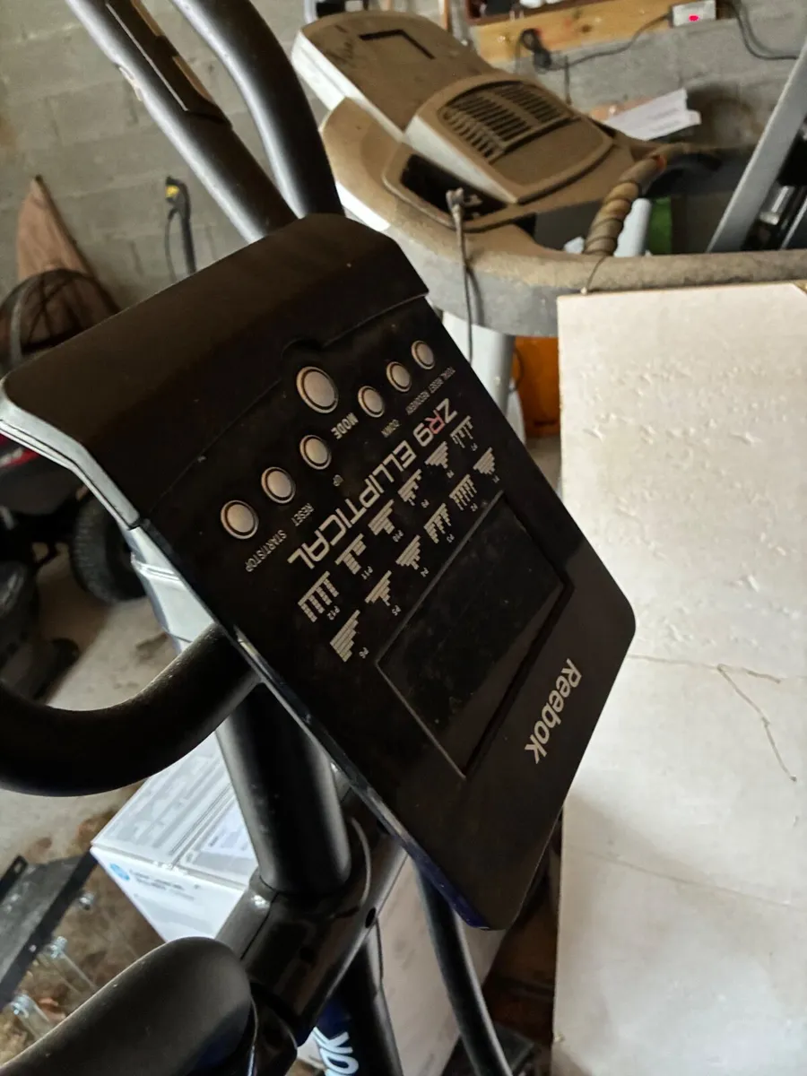 Treadmill and elliptical trainer - Image 2