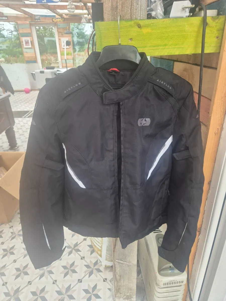 Motorbike jacket and trousers - Image 1