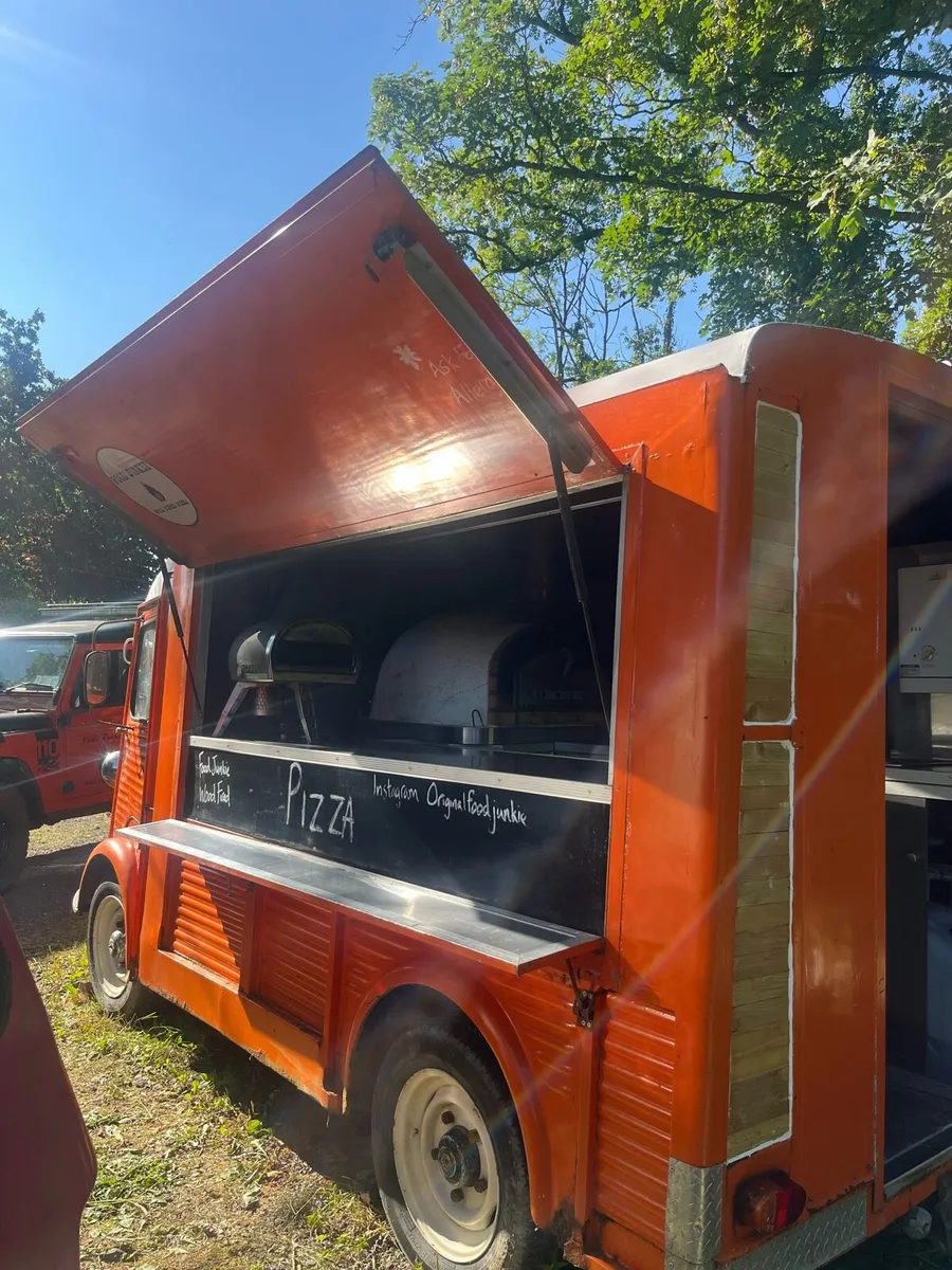 Food truck; Citroen hy wood fired pizza van - Image 3
