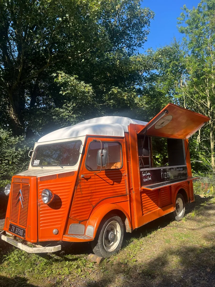 Food truck; Citroen hy wood fired pizza van - Image 2