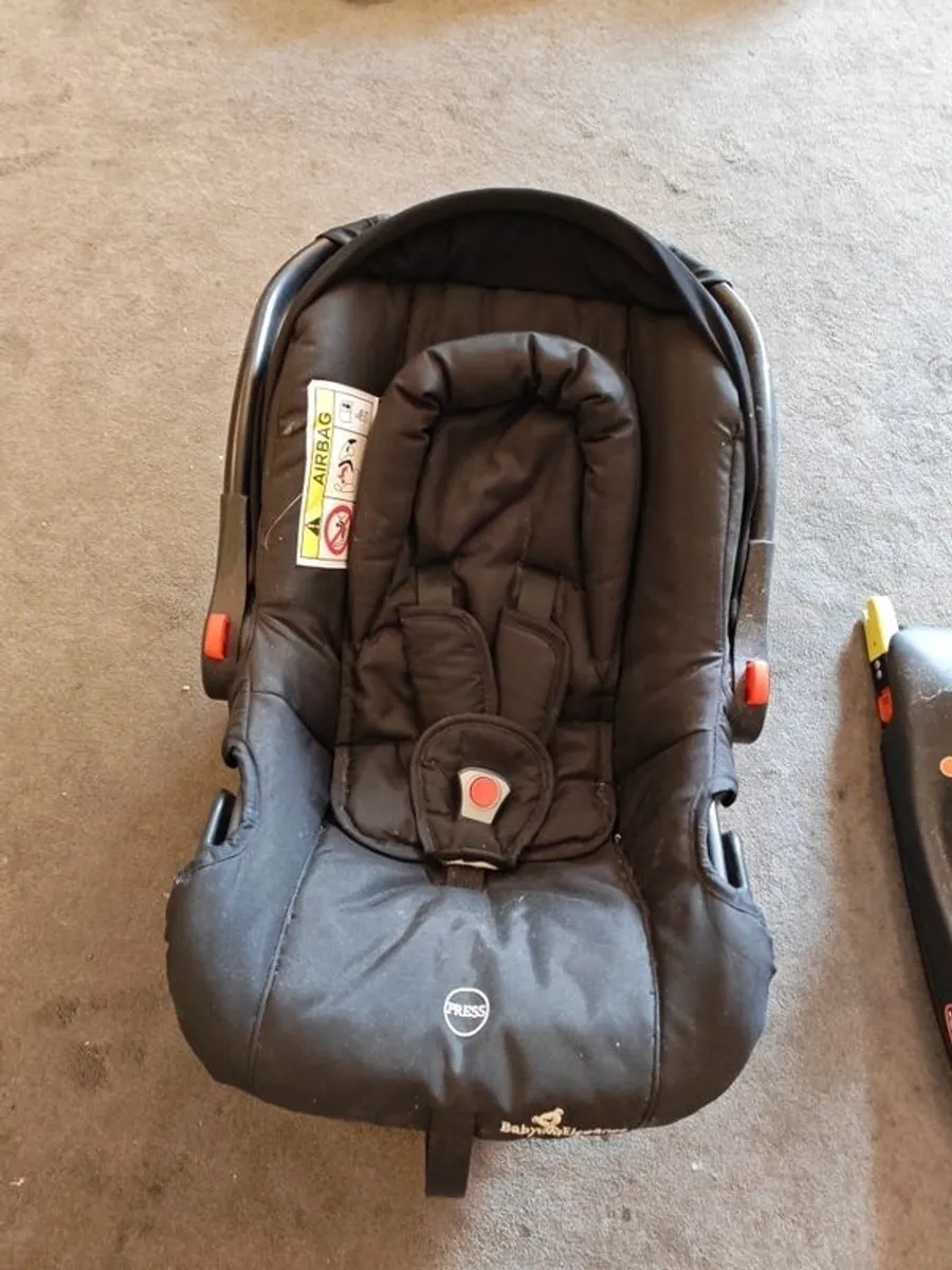 Baby Elegance Beep Twist Complete Travel System + ISOFIX Base - Image 4