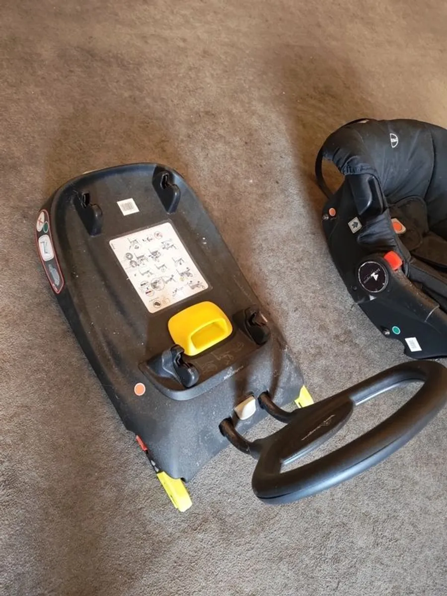 Baby Elegance Beep Twist Complete Travel System + ISOFIX Base - Image 3
