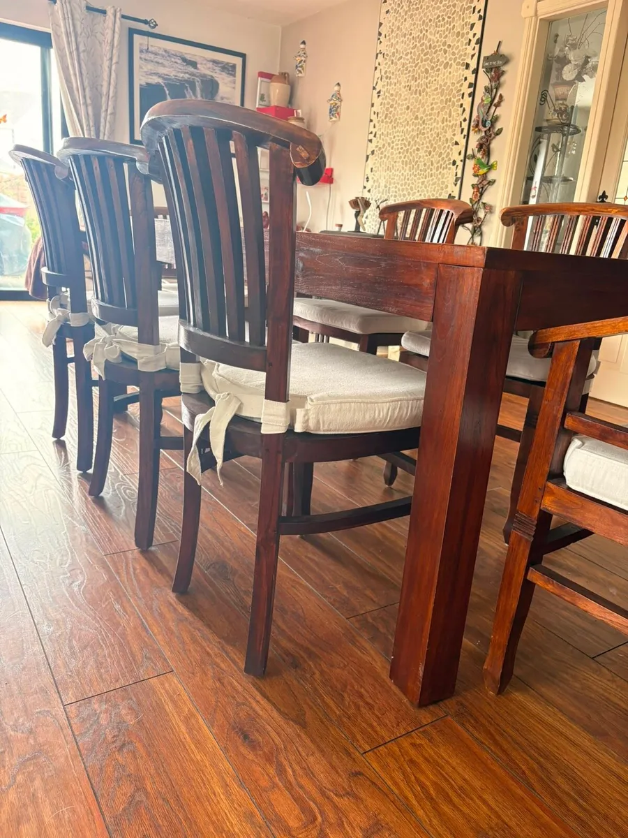 Kitchen table & Chairs - Image 3