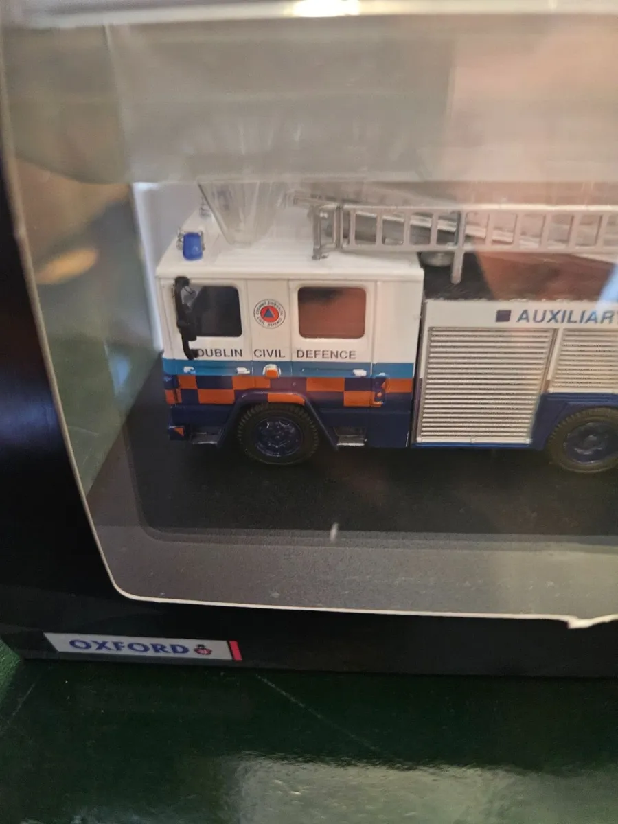 Corgi Oxford Dublin Civil Defence Fire Engine - Image 2
