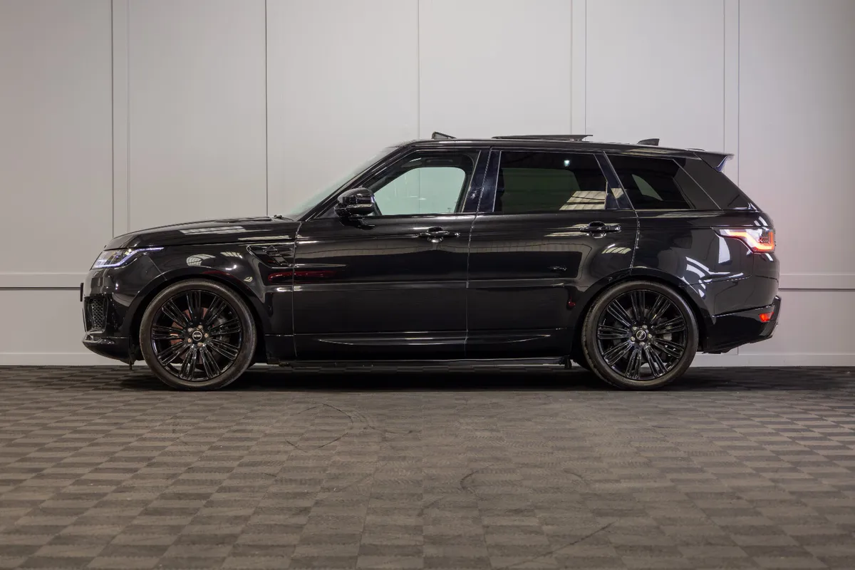 182 Range Rover Sport P400E HSE Dynamic 5 Seat N1 - Image 3