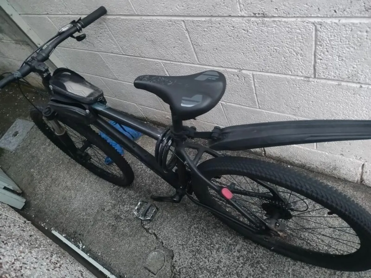 Carerra Vengeance (Medium) + Halfords Combination Lock - Image 1