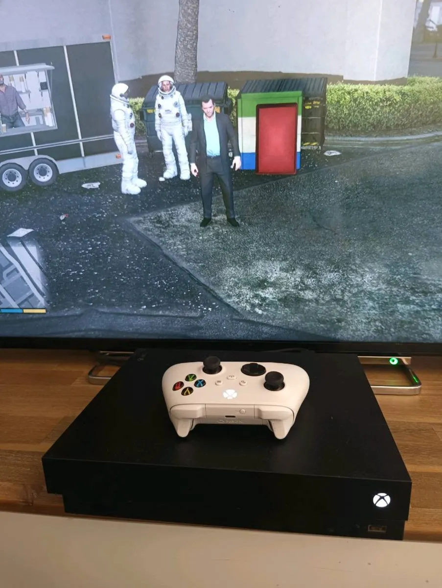 Xbox one x - Image 3