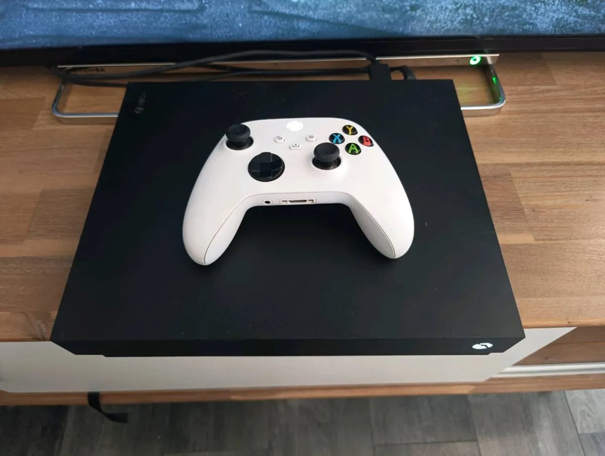 Xbox one x - Image 4