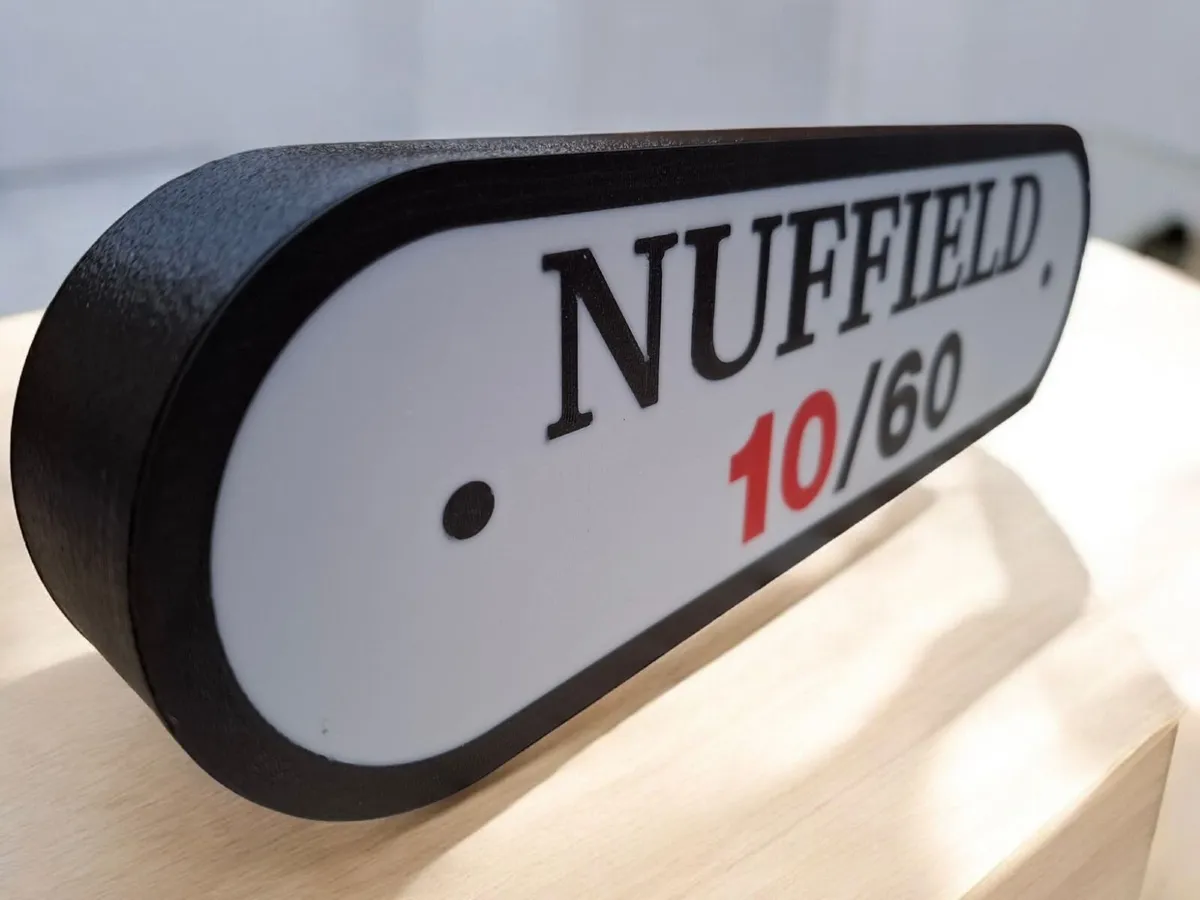 Custom Nuffield Tractor 1060 Lightbox - Image 3
