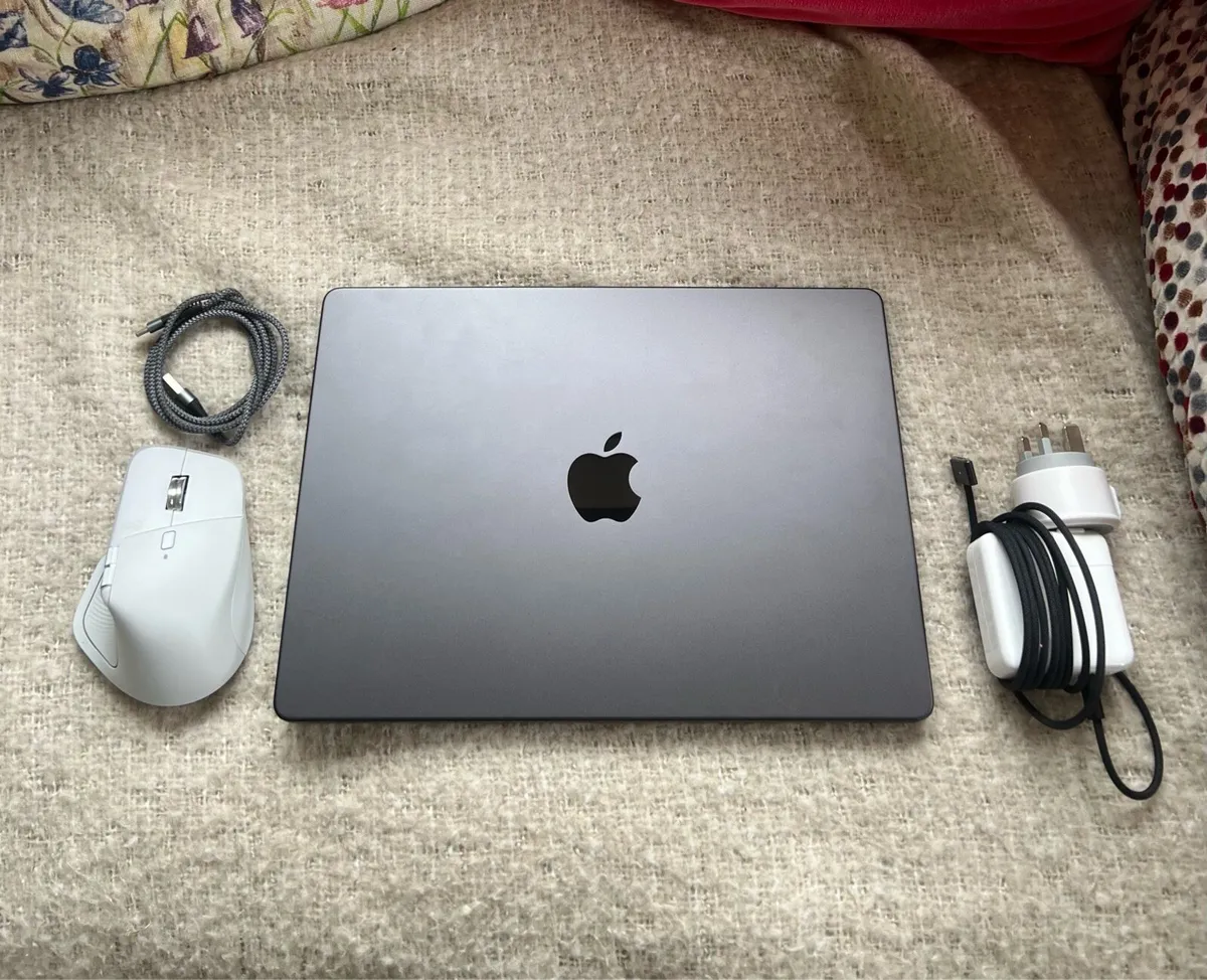Apple MacBook Pro 14 inch M4, 24GB Ram - Image 1