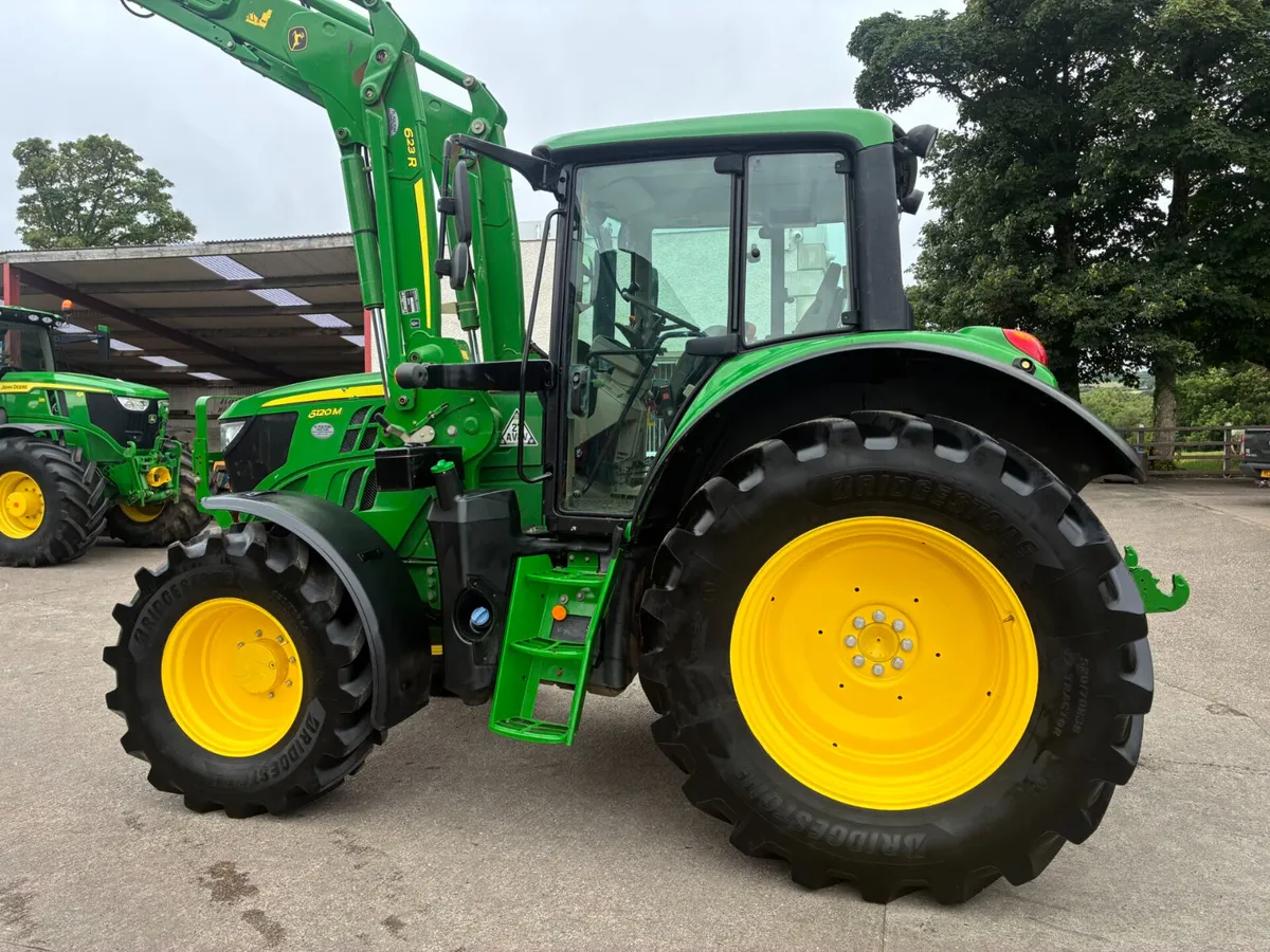 John Deere 6120M - Image 2