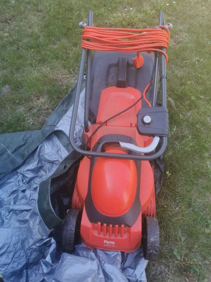 For sale electric lawnmower - Image 1